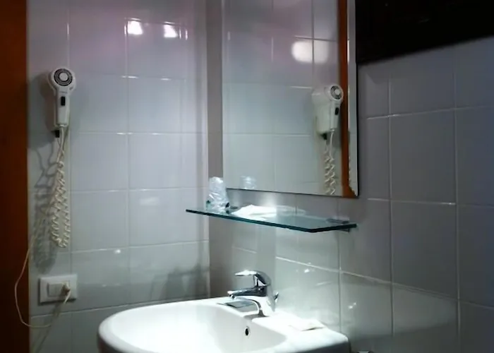 فندق Due Mori 3*